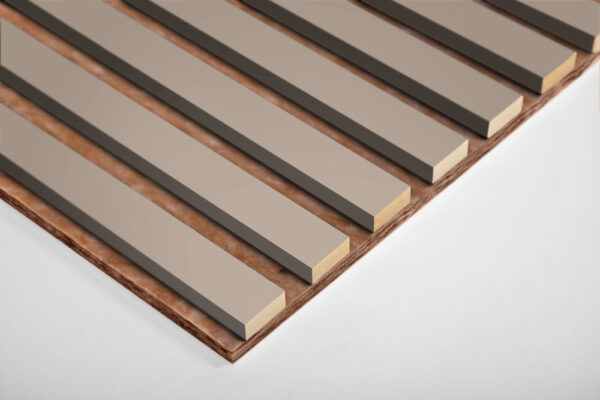 Ilves taustalevy, beige rima
