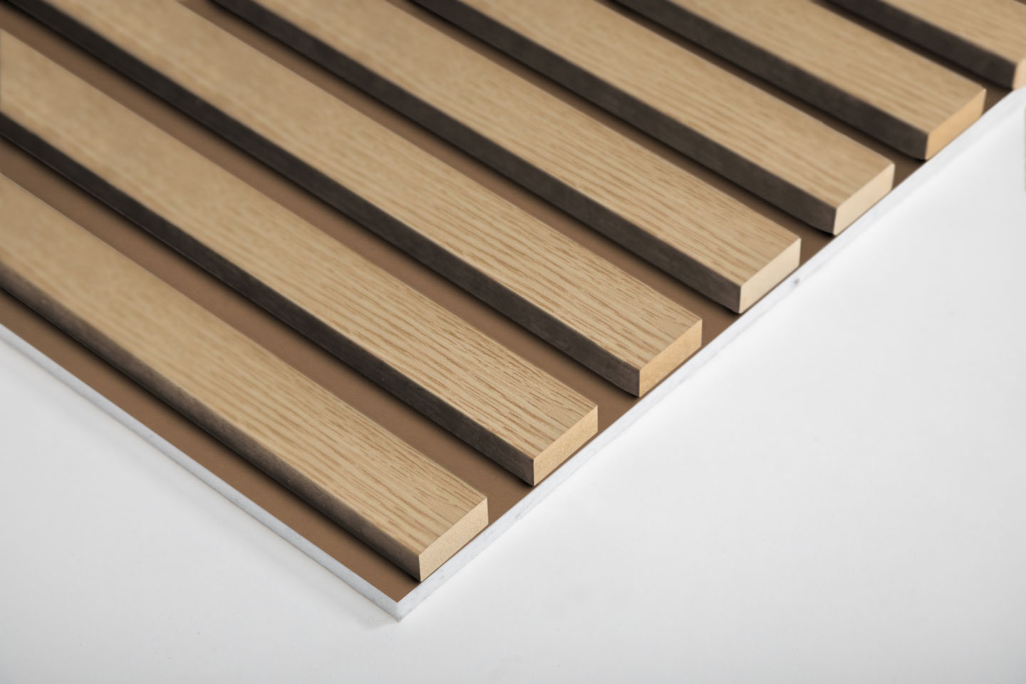 Ewona® AcuDesign, Kaarna taustalevy + Tammi rima