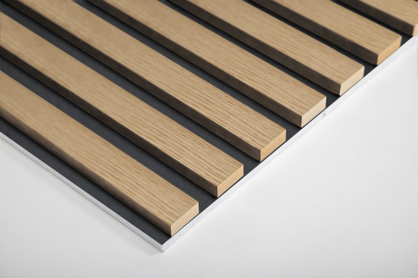 Ewona® AcuDesign, Kallio taustalevy + tammi rima